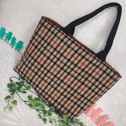 正絹帯リメイク☆横型大きめバッグ☆帯芯×オレンジ☆ハンドメイド