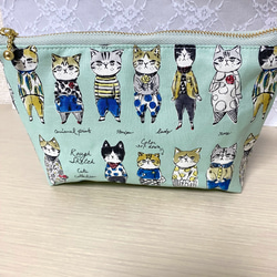 ❤️yukiemon 街並みと動物たちの暮らしを描いた柄 ビッグトートバッグ