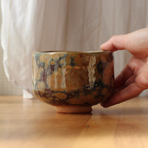 山椒魚斑の抹茶碗 飴釉×チタン結晶 レオパード 茶碗・めし碗 猫又の手