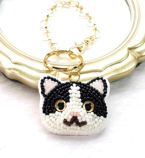 はちわれ猫のビーズ刺繍バッグチャーム 猫好き ギフト対応可 その他