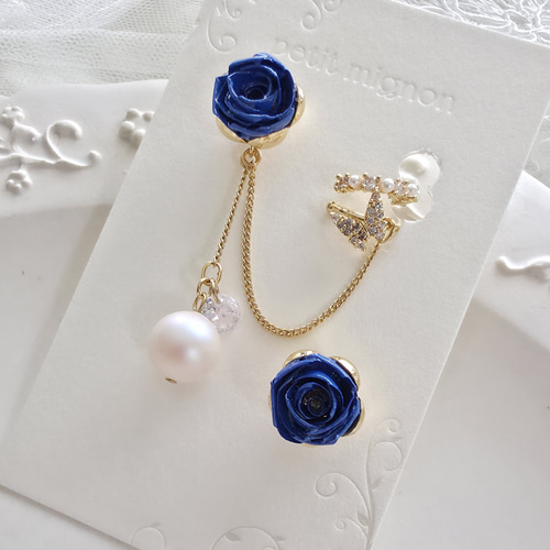 薔薇とジルコニアが輝くチェーンイヤーカフピアス／イヤリング