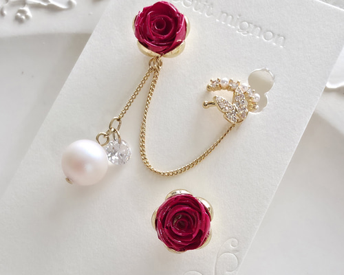 薔薇とジルコニアが輝くチェーンイヤーカフピアス／イヤリング