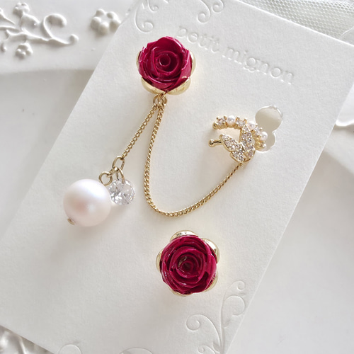 薔薇とジルコニアが輝くチェーンイヤーカフピアス／イヤリング