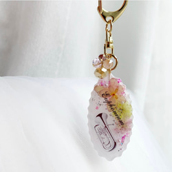 【3207】ファゴット 紫陽花と黄色ユーフォルビア オーバルキーホルダー 1859】難あり・ファゴット 青いユーホルビア入りホワイトオーバル