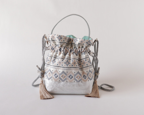 インド刺繍と牛革レザーの2way 巾着ミニバッグ ショルダー WHITE 巾着