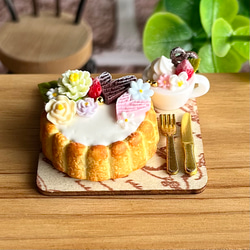 100 ＊小さな薔薇と苺のタルト＊ ミニチュアスイーツ 粘土 ドール