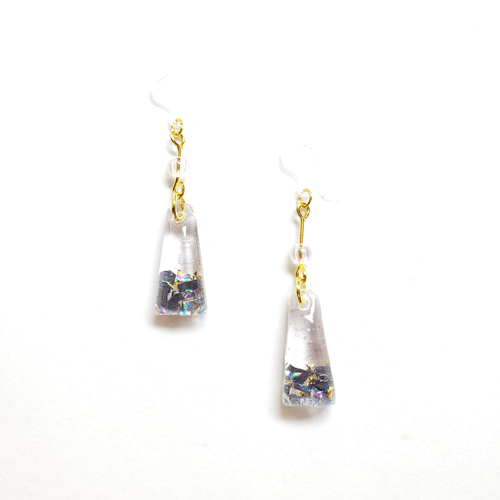 No.630-E ハンドメイド☆オーロラ・ホログラム☆レジン☆ピアス