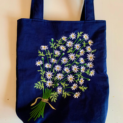 再販 カラフルお花の刺繍トートバッグ(ネイビー) トートバッグ AZmama