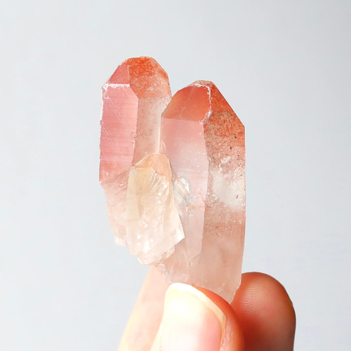 ソウルメイトツイン ディープピンクレムリアンシード 天然石 水晶 ツインレイ ツイン ディープピンクレムリアンシード 天然石 水晶 鉱物 一点物