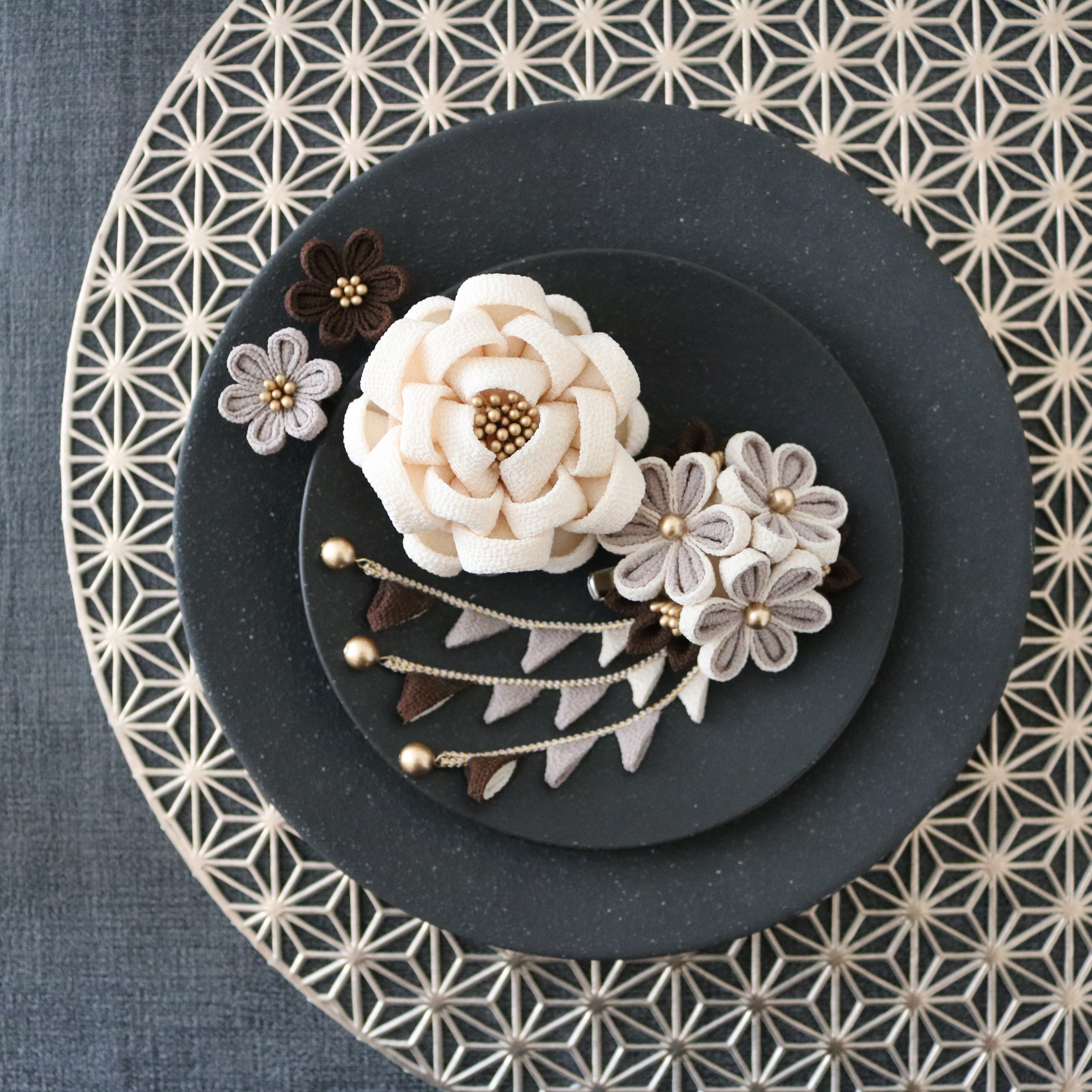 【ナチュラル】カメリア簪セット ★ つまみ細工　髪飾り　成人式　結婚式　卒業式　七五三　ウェディング　色打掛　浴衣