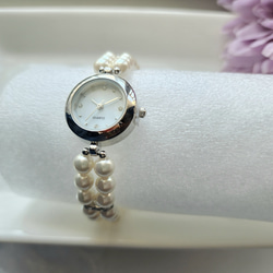 【変更有り】大人気♪<受注制作>ブレス腕時計(パール･ホワイト系シルバー)･A {yukky.} 4枚目の画像