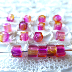18個　ヒビ　赤紫黄色　チェコビーズCzech Glass Beads 1枚目の画像