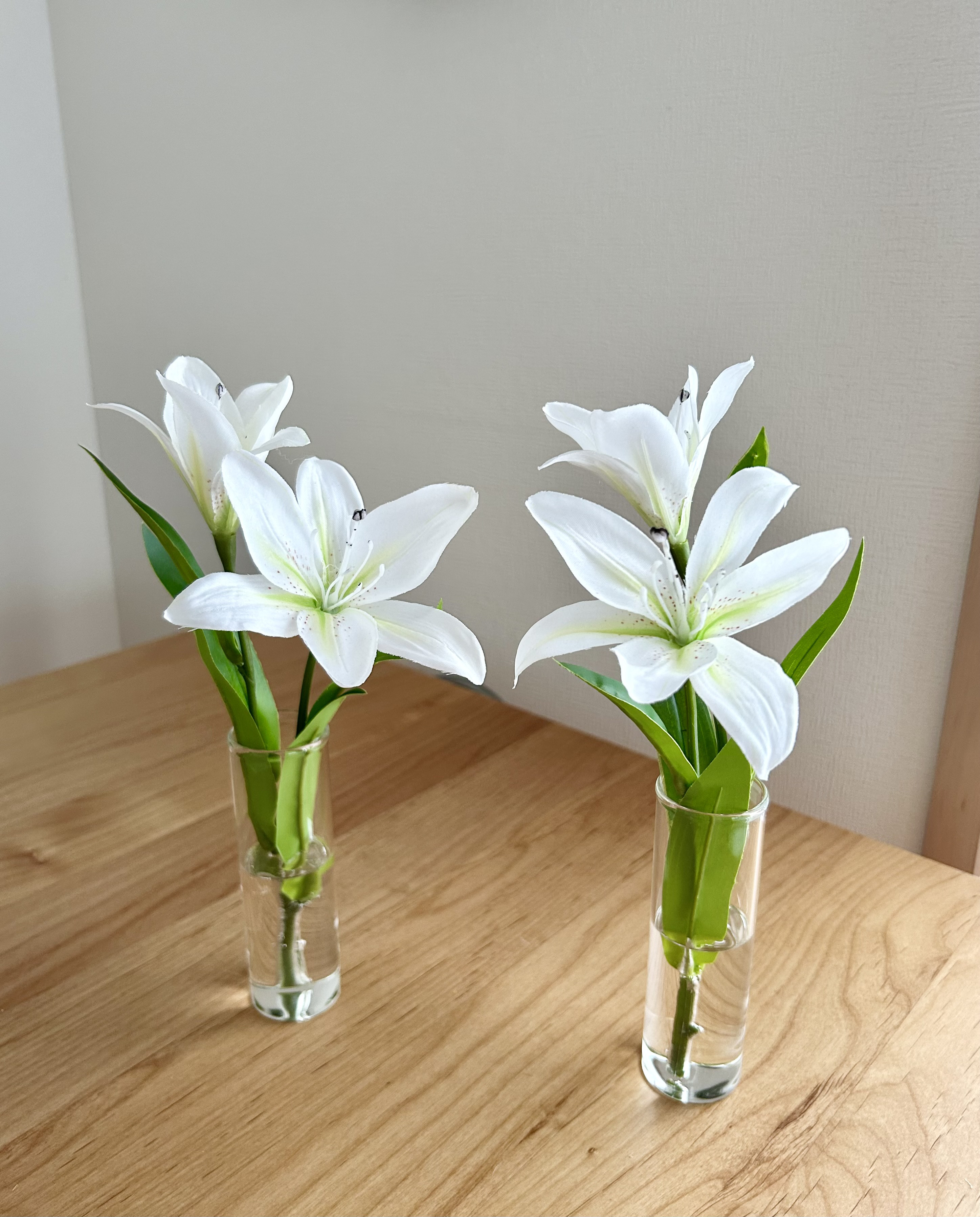 Lilly pair arrange "magicalwater