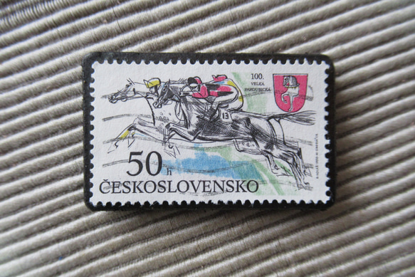 アップサイクル　チェコスロバキア　馬切手ブローチ1114 1枚目の画像