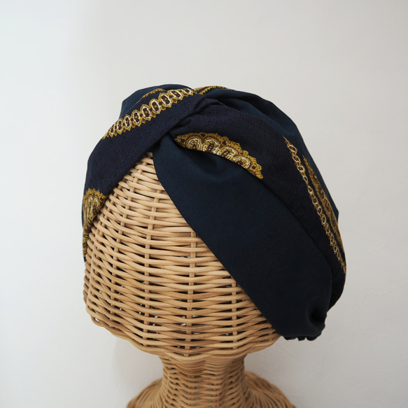 切り替え ヘアターバン (結び) ☆ 金の丸模様 1枚目の画像