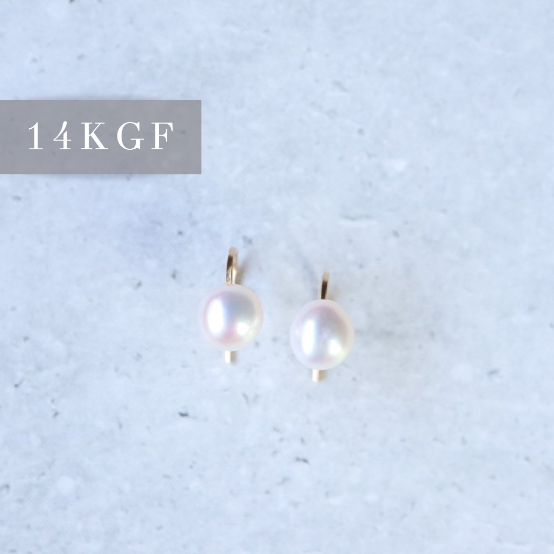 [14kgf]ボタン淡水パールpetitピアス