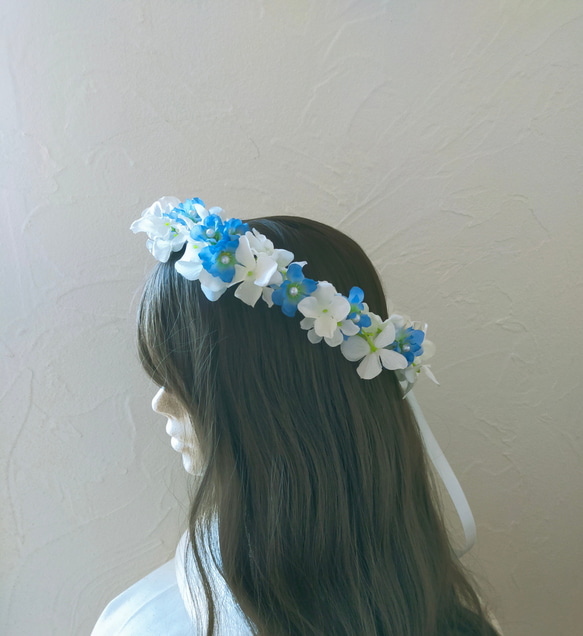 再販　ホワイト×ブルー パールの花かんむり 1枚目の画像