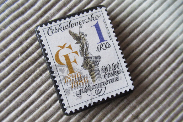 アップサイクル　チェコスロバキア　切手ブローチ1147 2枚目の画像