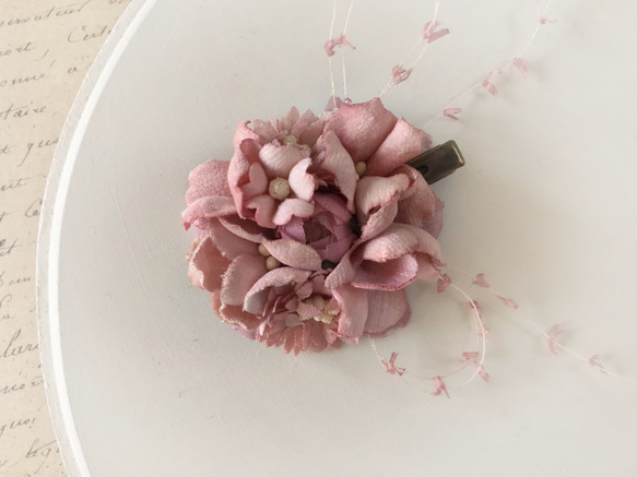 染め花のミニクリップ(マロンピンク) 2枚目の画像