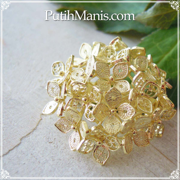 紫陽花・アジサイ・あじさいのブローチ・ゴールド( d-ch57-g ) 1枚目の画像