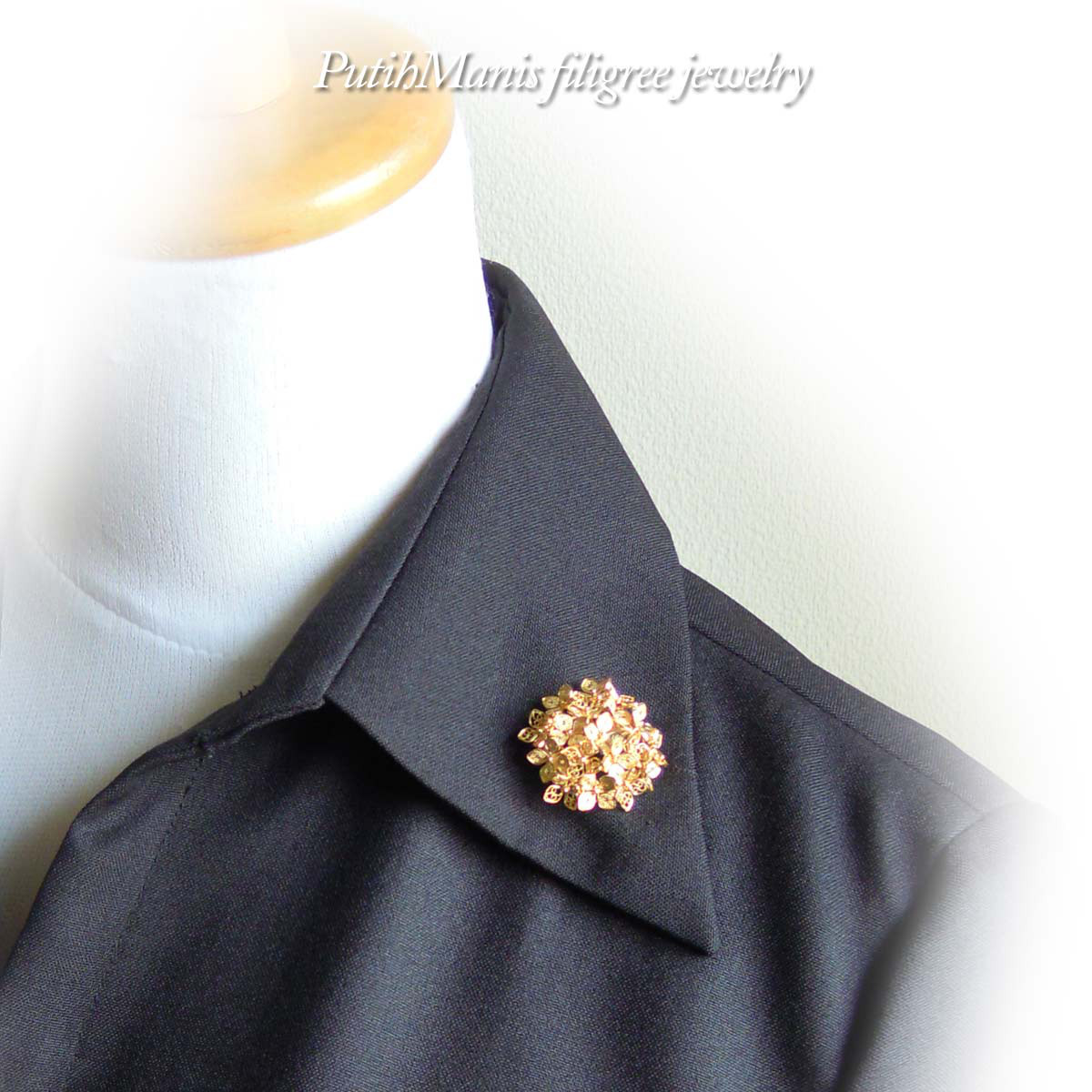 紫陽花・アジサイ・あじさいのブローチ・ゴールド( d-ch57-g )