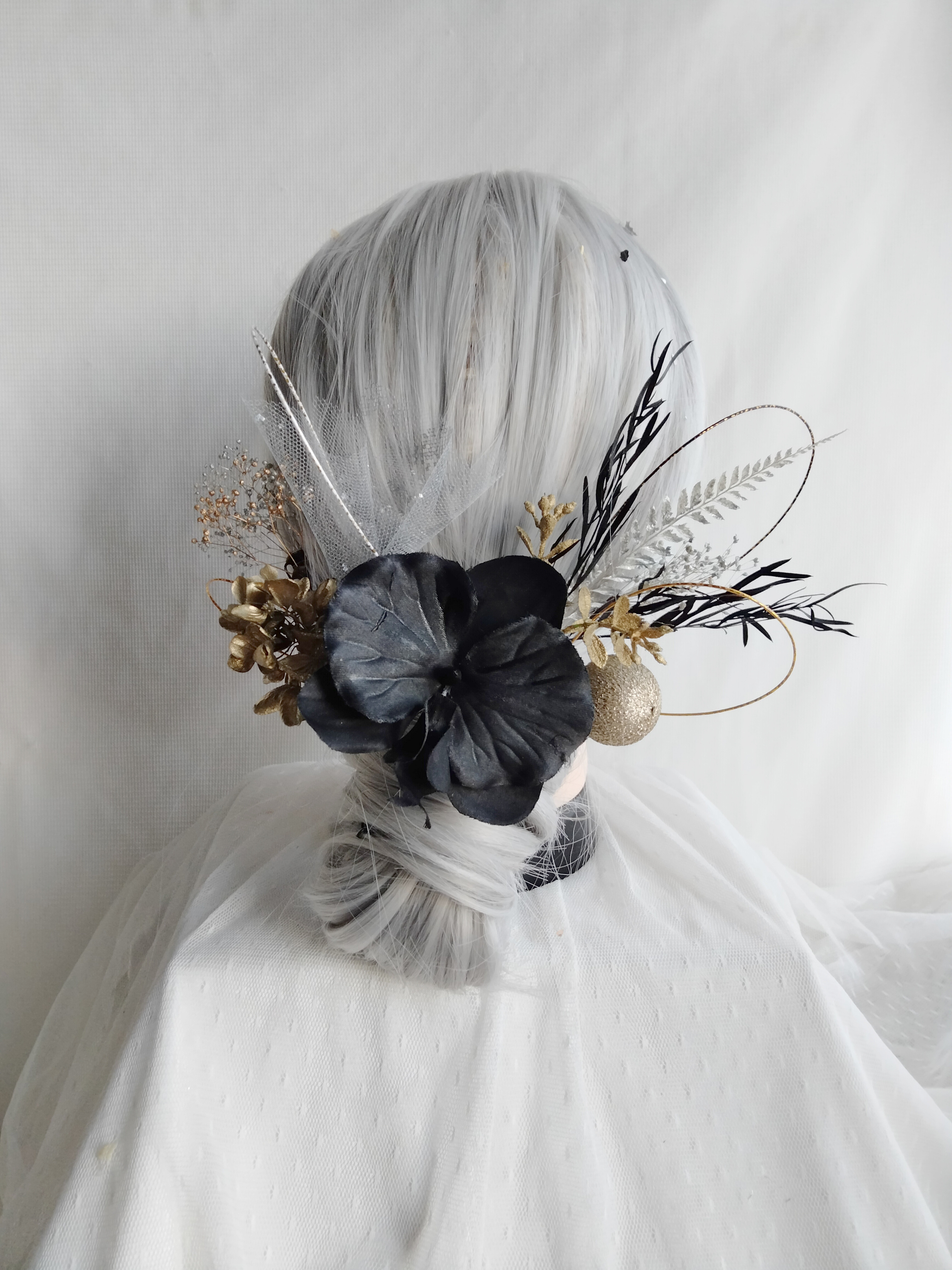 水引×胡蝶蘭　ヴィンテージ振袖　黒の振袖　黒金振袖　赤金色打掛　タイトシニヨン　シニヨンへア　成人式