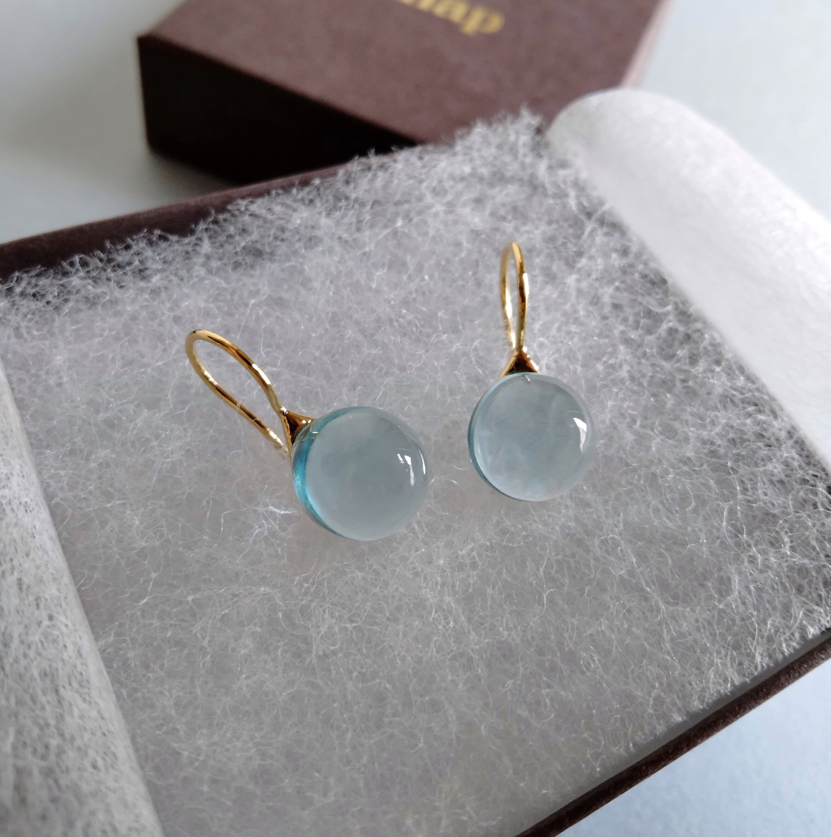 送料無料【受注制作】ガラスのしずくピアス アクアブルー