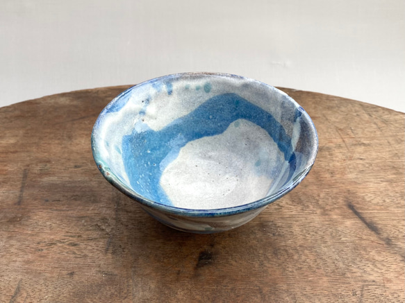 長石釉と青釉の流れ　茶碗 6枚目の画像