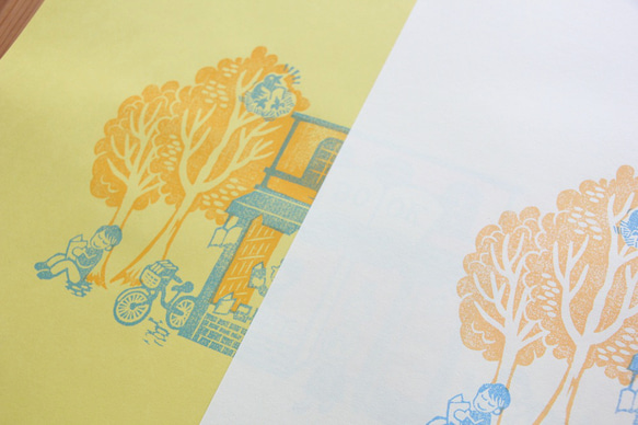 ＊送料込み＊複数ご注文で1枚サービス！紙のブックカバー　ブライトイエロー　2枚入り 2枚目の画像