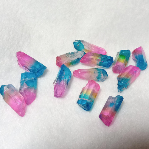 古代水晶　ビーズ 蛍光ゆめかわ水晶柱ﾋﾞｰｽﾞ/ピンク×ブルー/5個で1個ﾌﾟﾚｾﾞﾝﾄ/p0473