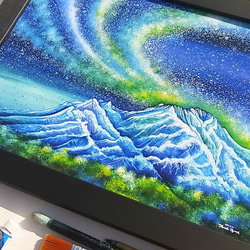 未来アート「イナリ湖の逆さオーロラ」（クレイ絵画） 絵画 山川善作