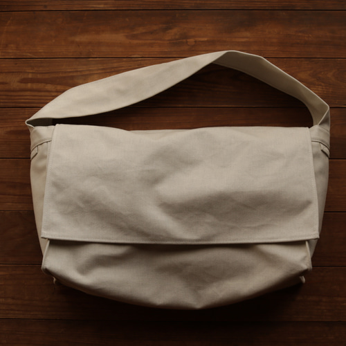 CHROME / クローム ］NEWSPAPER MESSENGER / ニュースペーパー