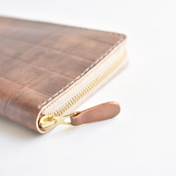 革の手染め財布 「チョコレート  No.32（ラウンドファスナー長財布）」 3枚目の画像