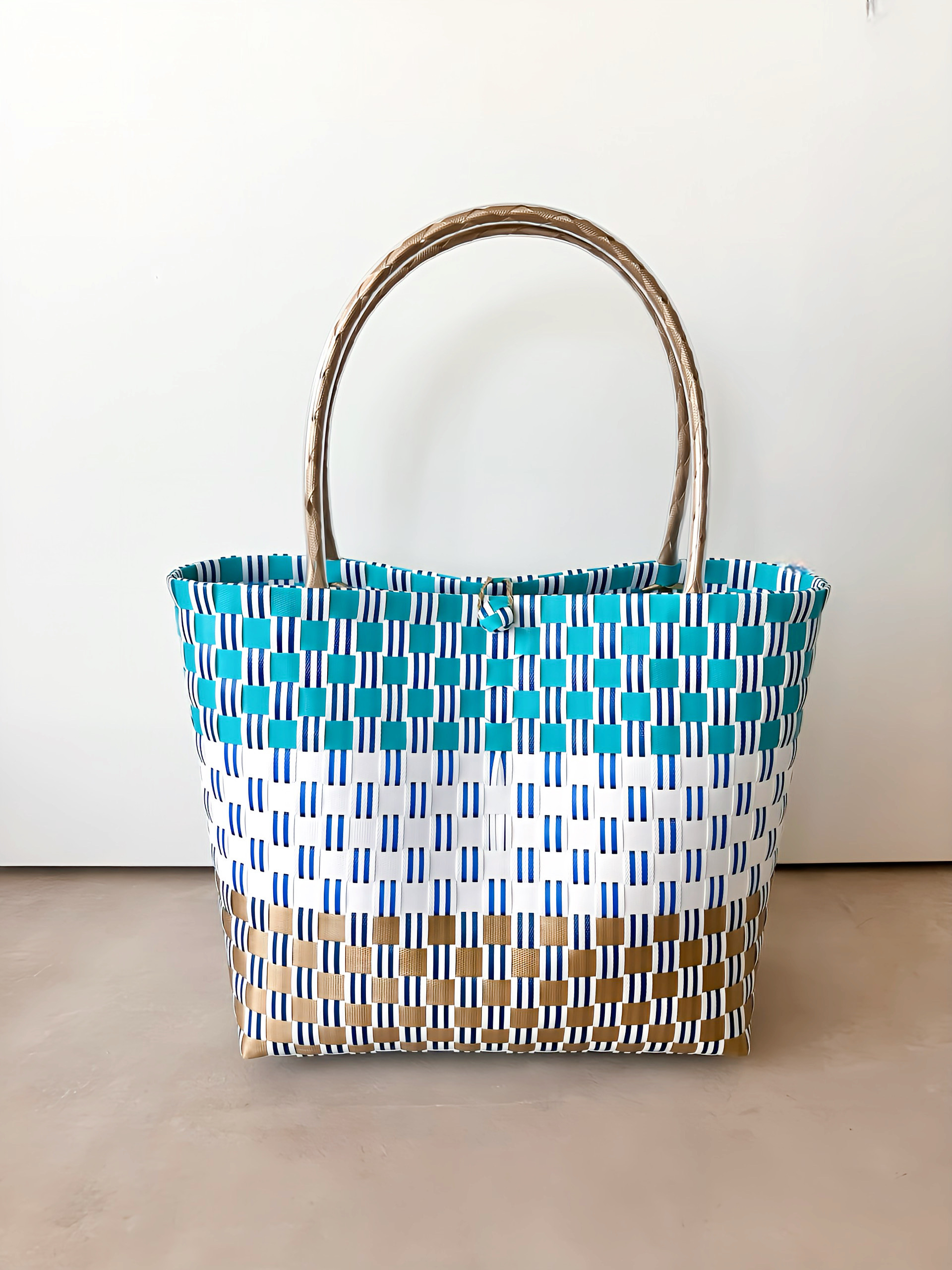 トリコロール・ミント（Mサイズ）～プラカゴ～