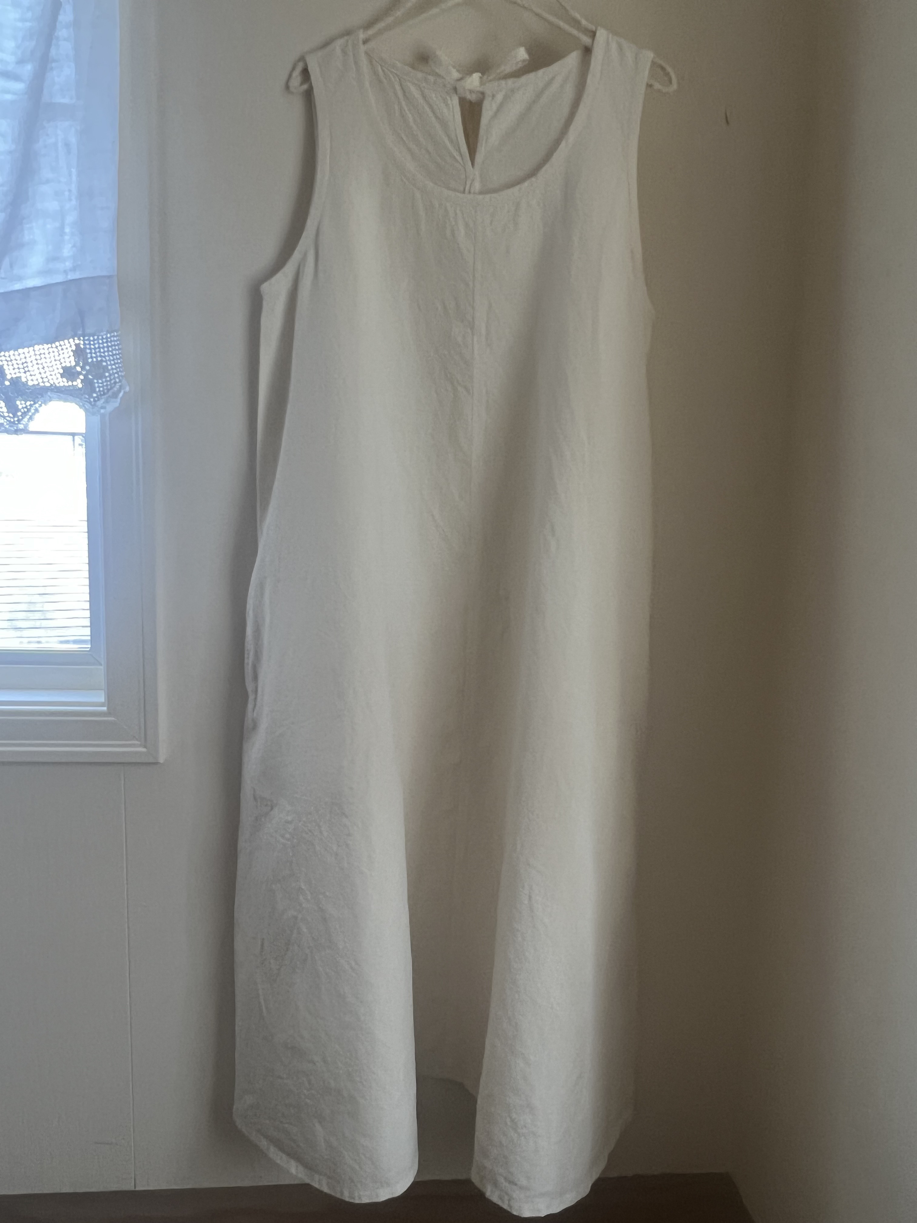 手染めリネン Aライン ノースリーブロングワンピース　生成