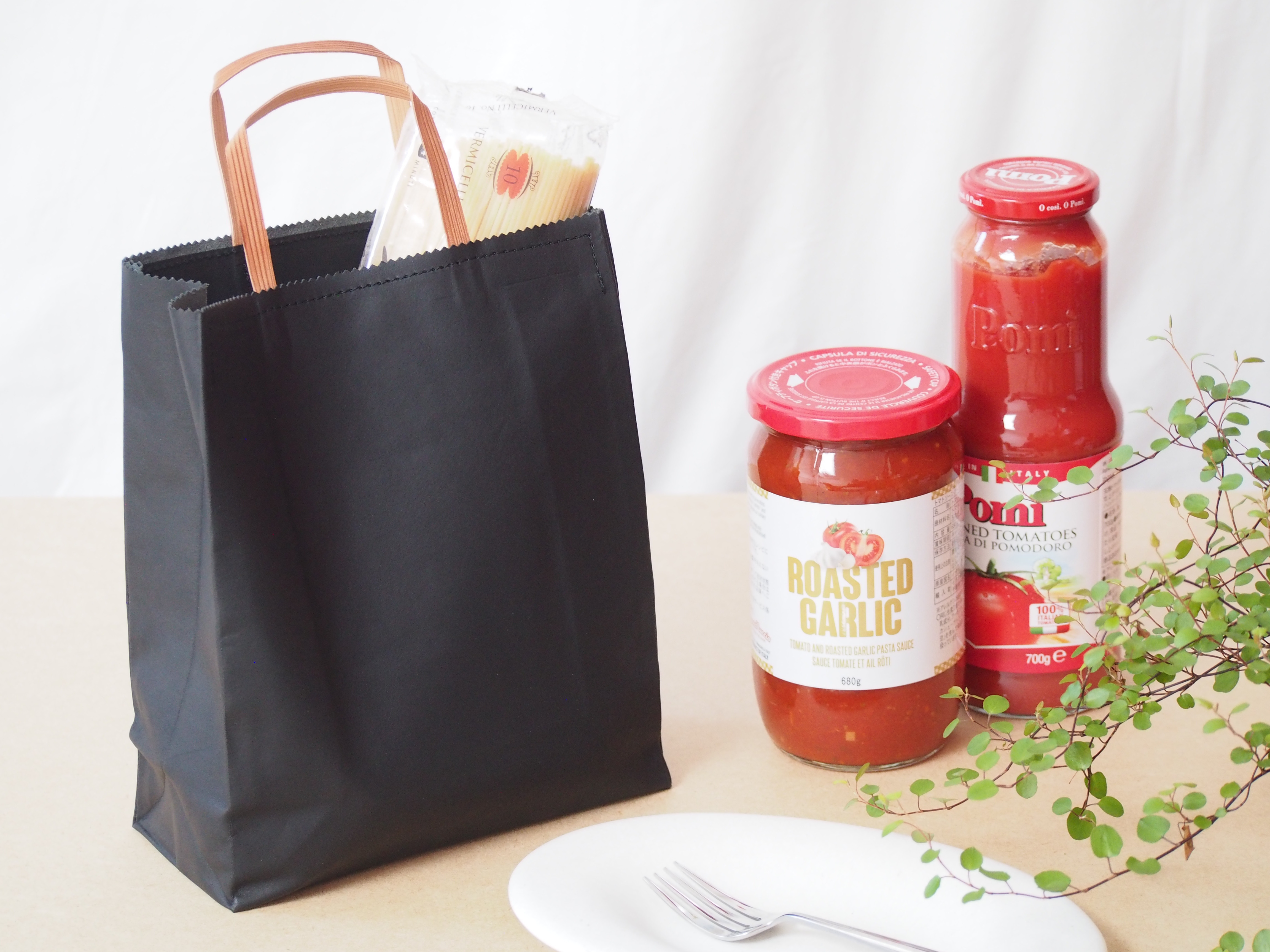 Craftシリーズ　革の紙袋 持ち手付き　クロ M