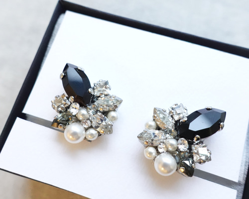 ♡ハンドメイド♡ビジューピアスイヤリング№500 ♡ハンドメイド♡ビジューピアスイヤリング№272 - メルカリ