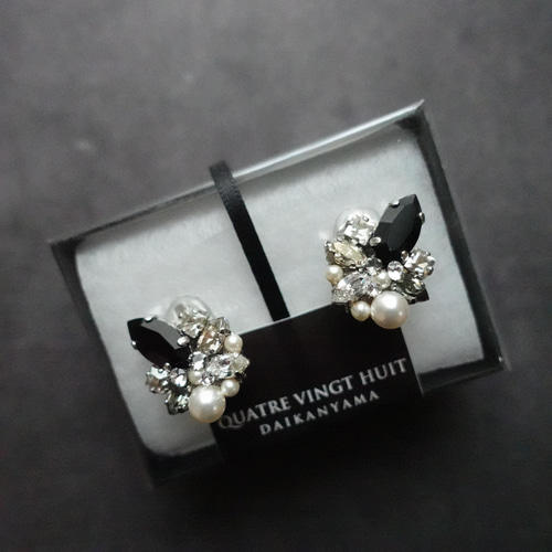 ♡ハンドメイド♡ビジューピアスイヤリング№500 S-8 ハンドメイド☆ビジューピアス／イヤリング - メルカリ