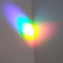 太陽捕手彩虹水稜鏡三角形 第11張的照片