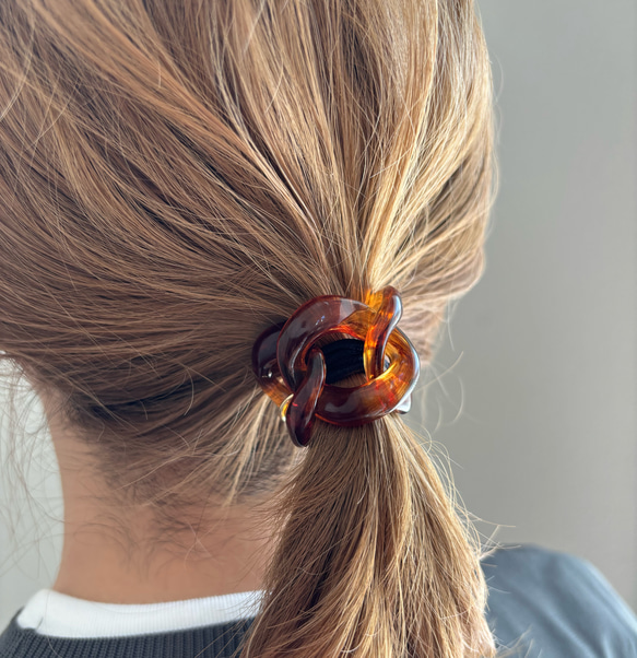 【精選】亮面玳瑁髮圈 第1張的照片