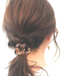 【精選】亮面玳瑁髮圈 第6張的照片