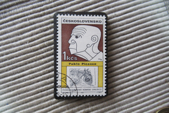 アップサイクル　チェコスロバキア　ピカソ切手ブローチ1304 1枚目の画像
