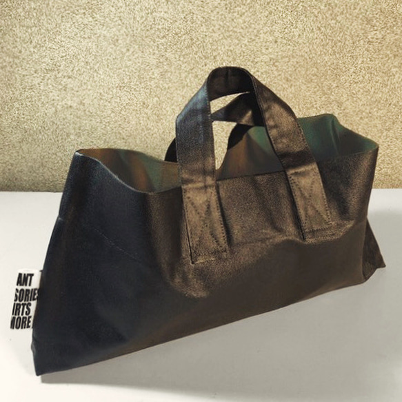 ■Painted-Tote BK■（ペンキを塗った横長トートバック） 1枚目の画像