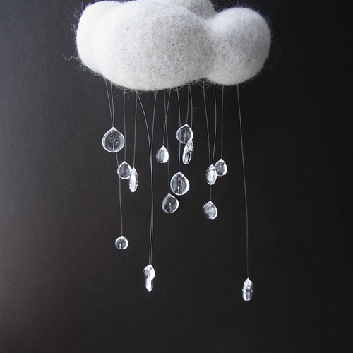 ココロ潤すちっちゃな雨雲「ほんぶり」 羊毛フェルト＆レジンモビール