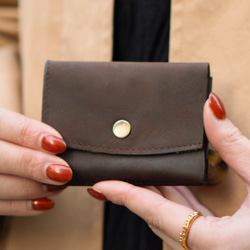 【限量特價】三折真皮迷你錢包，男女通用，巧克力色，HAW008 第2張的照片