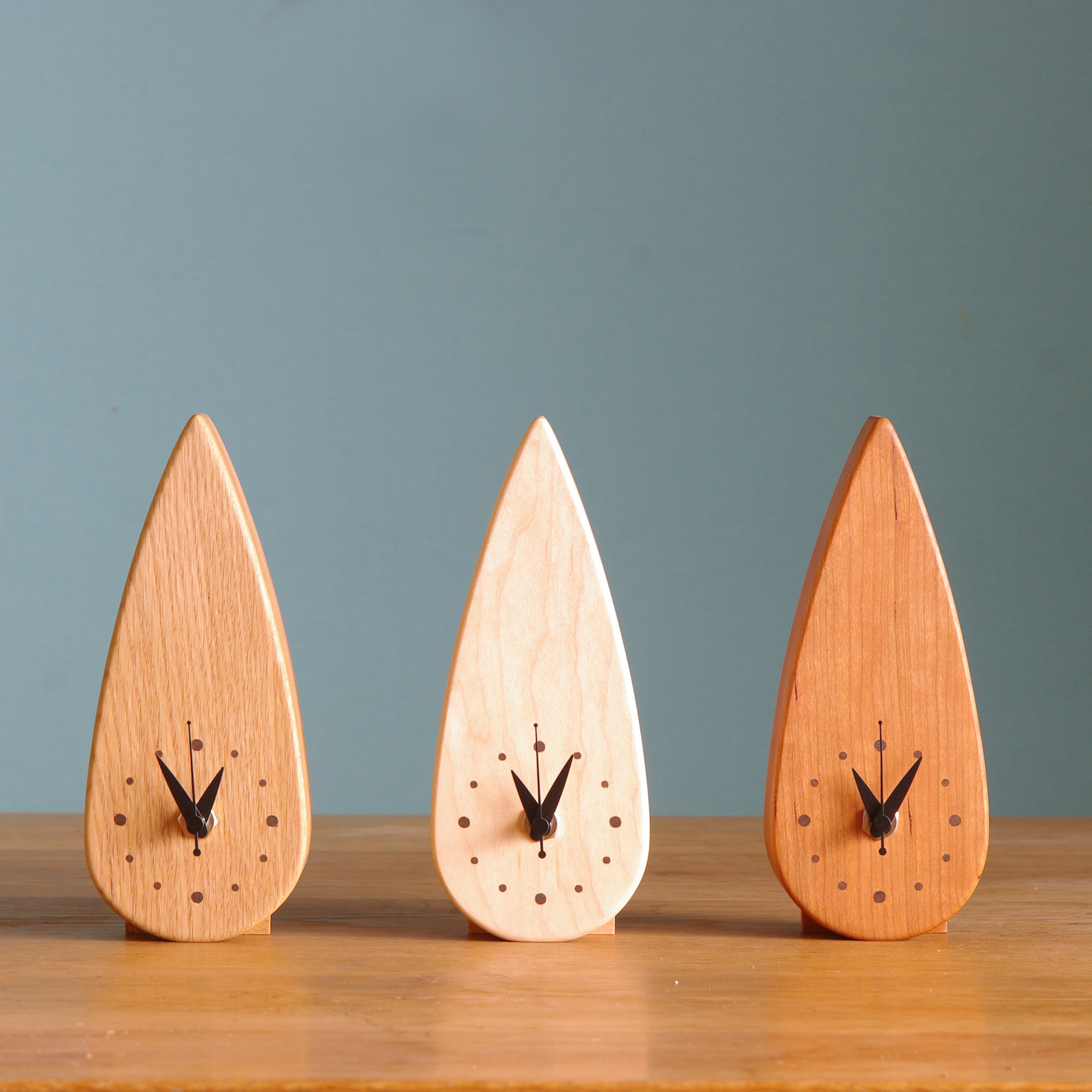 ほっこりする置き時計／オーク無垢材／sizuku 4,920円