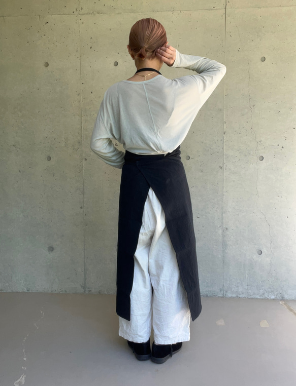 ハーフリネンのエプロン | 綿麻・エプロン・ナチュラル・4色（ホワイト/キナリ/グレー/ブラック）受注制作 3枚目の画像