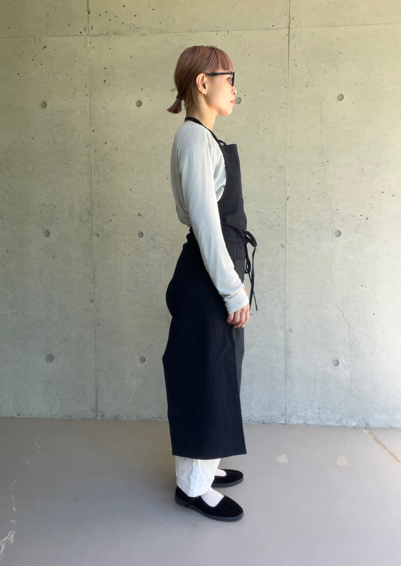 ハーフリネンのエプロン | 綿麻・エプロン・ナチュラル・4色（ホワイト/キナリ/グレー/ブラック）受注制作 2枚目の画像