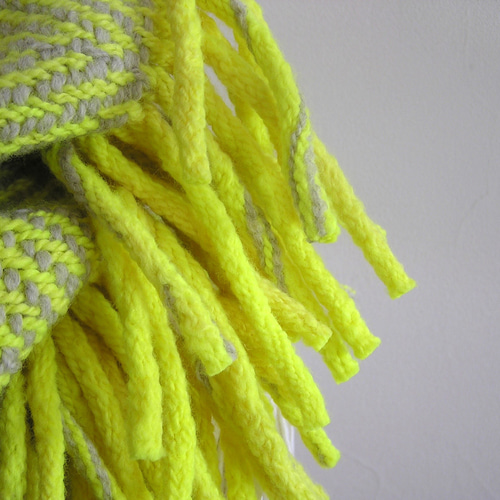 【完売品‼️】★UNSLACKS★wool★GRY★ネオンイエロー★ 再販＞ホームスパン Herring bone スヌード ネオンイエロー スヌード A