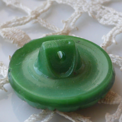 森色花　ヴィンテージチェコガラスボタンVintage Czech Glass Button１個 2枚目の画像
